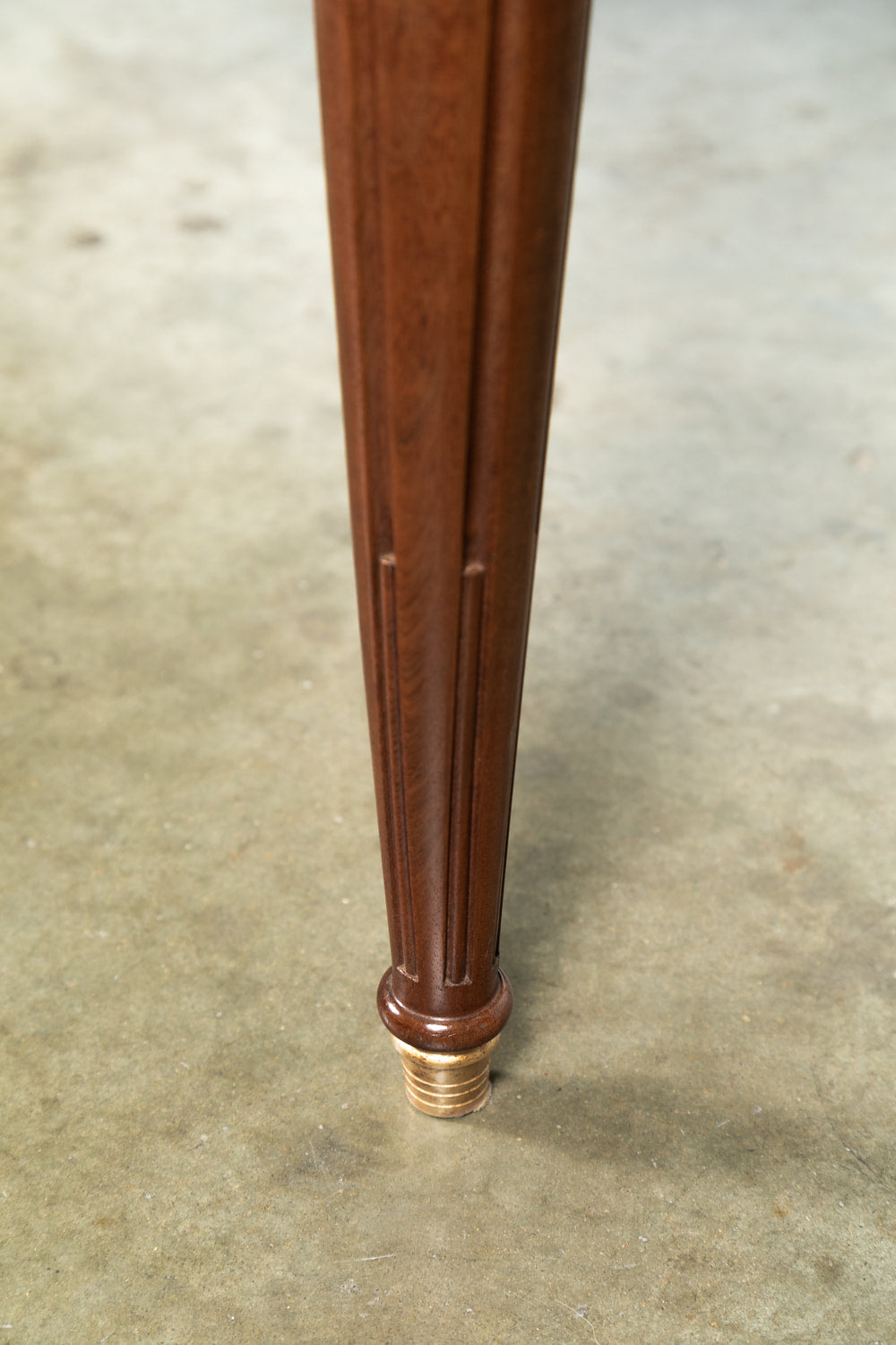 French Louis XVI Style Mahogany Bureau Plat with Tooled Leather Top 