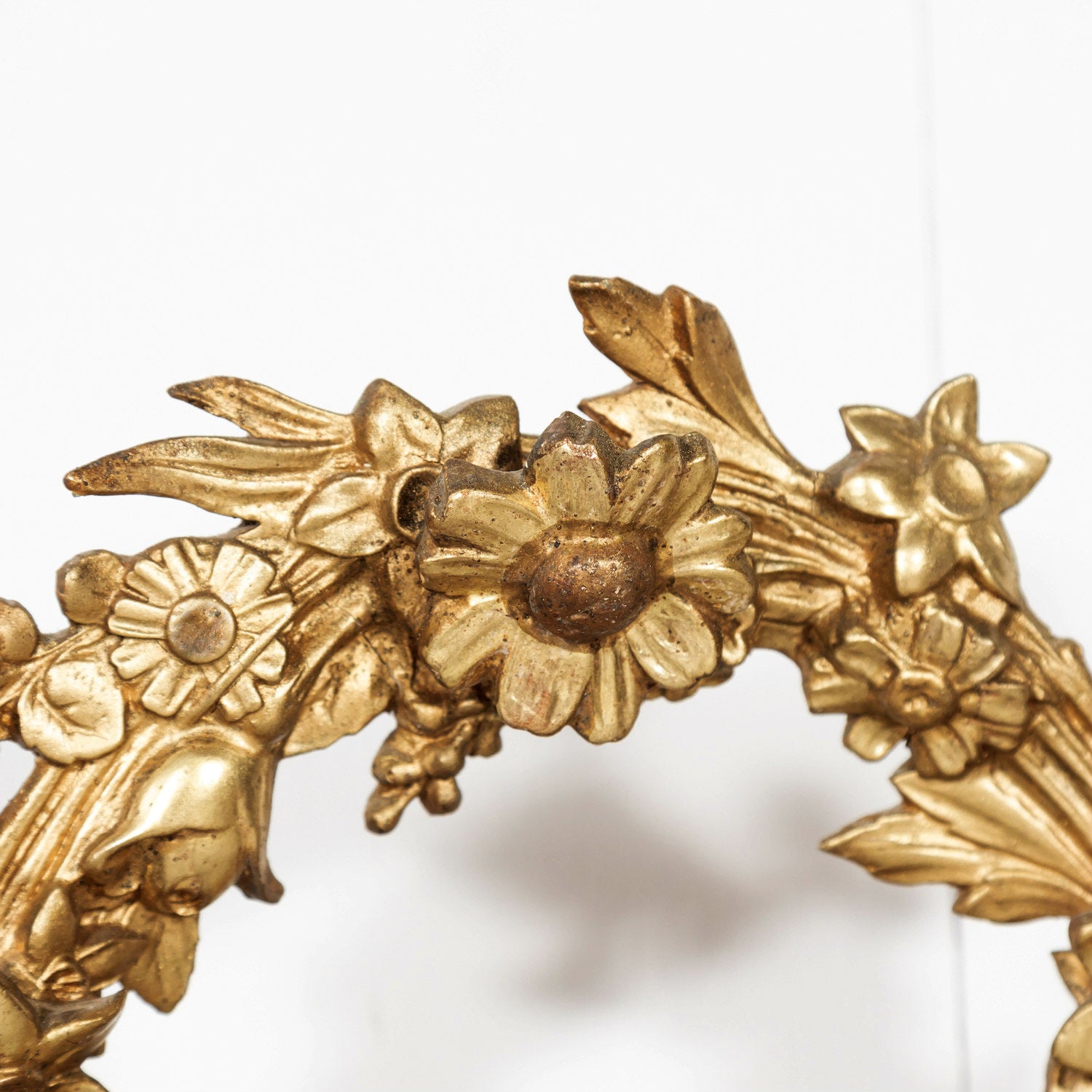 19th Century French Louis XVI Style Carved Giltwood Mirror