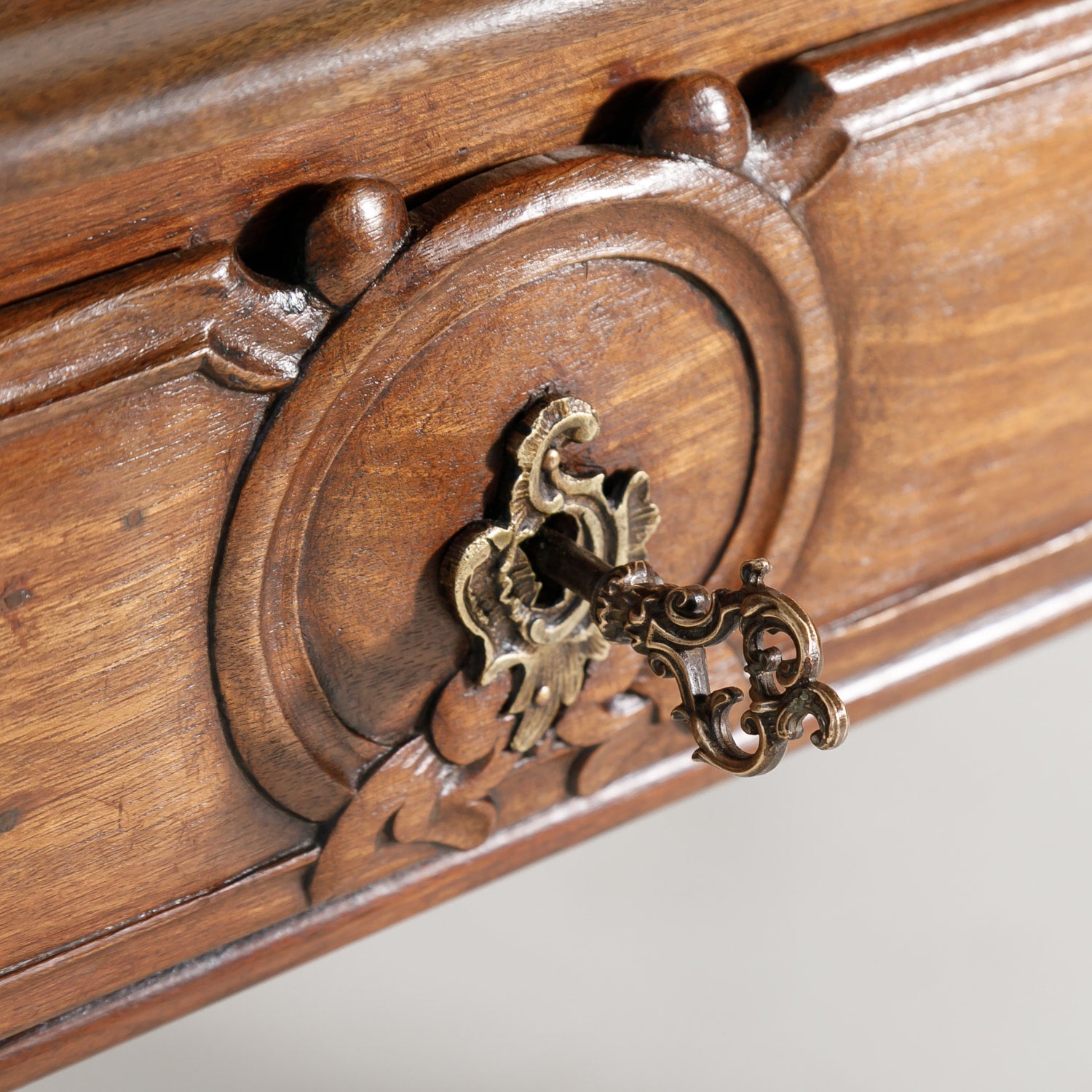 19th Century French Louis XV Walnut Bureau Plat or Writing Table