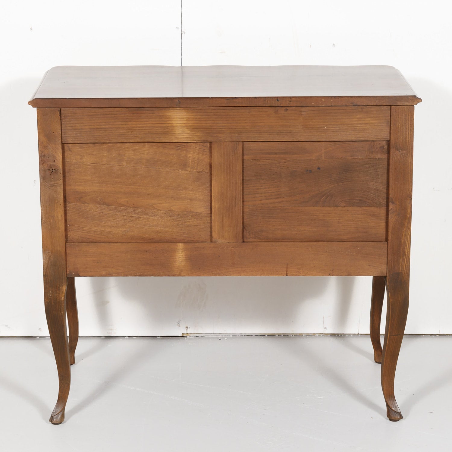 Antique French Louis XV Style Walnut Petite Serpentine Commode Sauteuse 