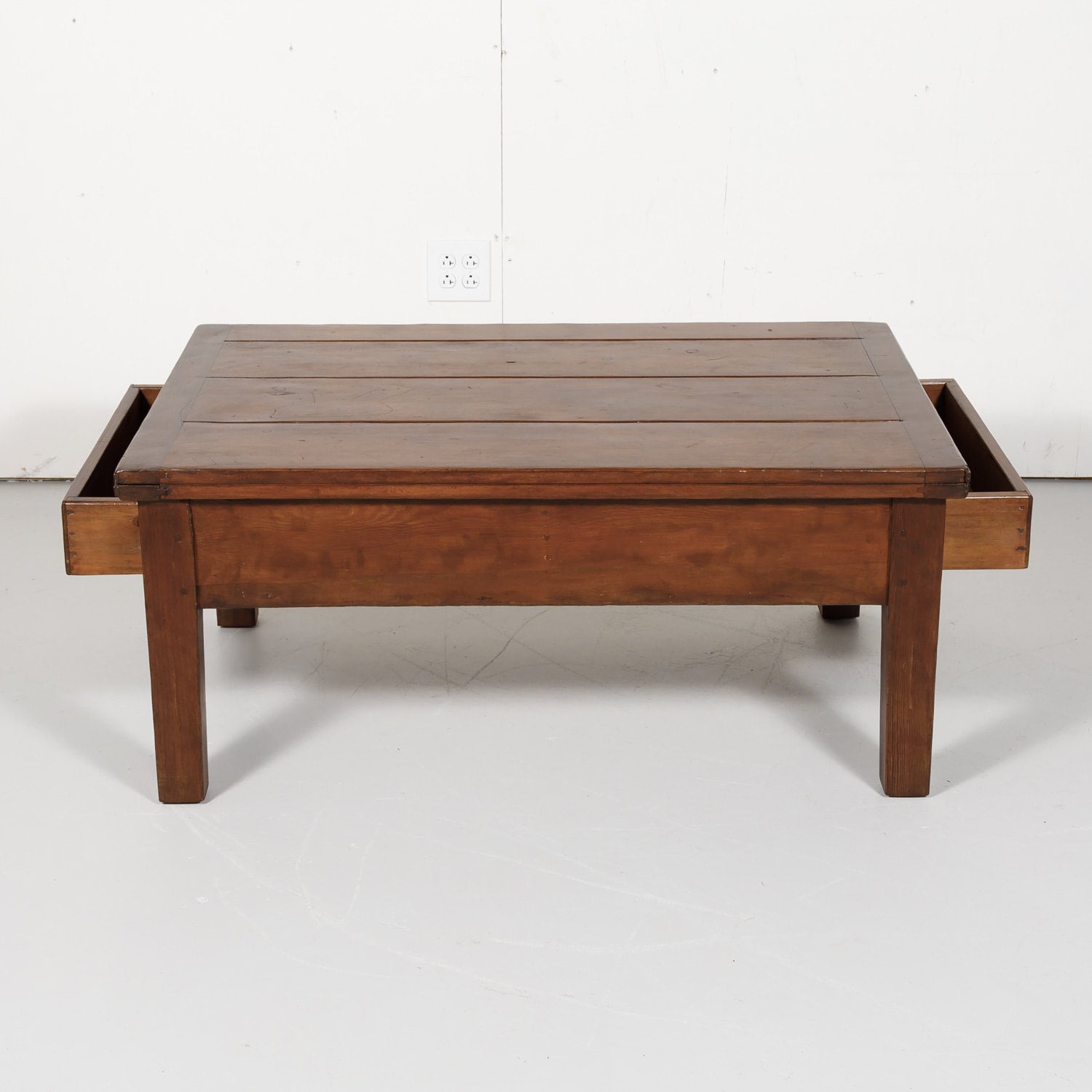 19th Century French Country Draw Leaf Table Basse of Coffee Table
