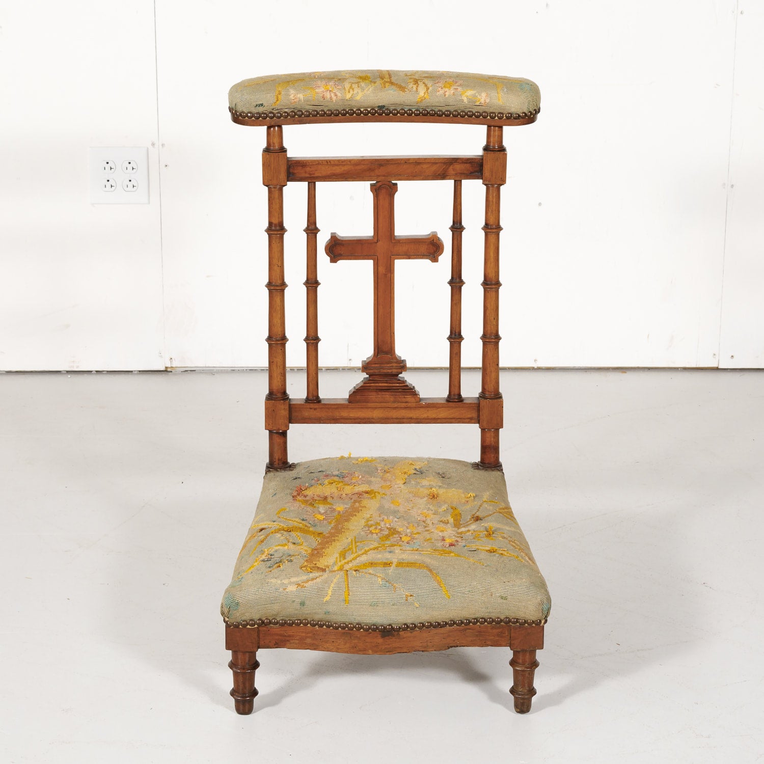 19th Century French Napoleon III Period Prie Dieu or Prayer Chair with Original Needlepoint 