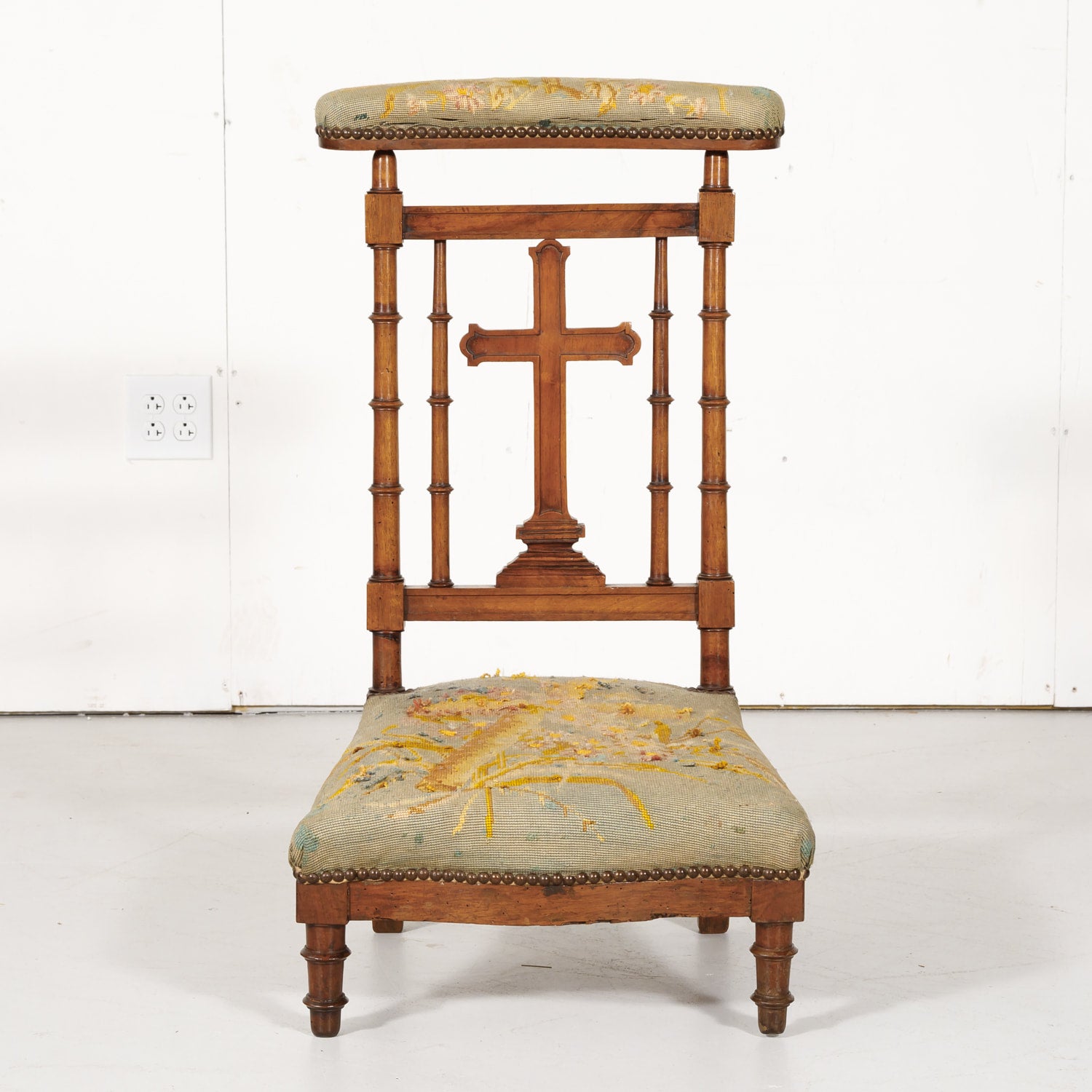 19th Century French Napoleon III Period Prie Dieu or Prayer Chair with Original Needlepoint 