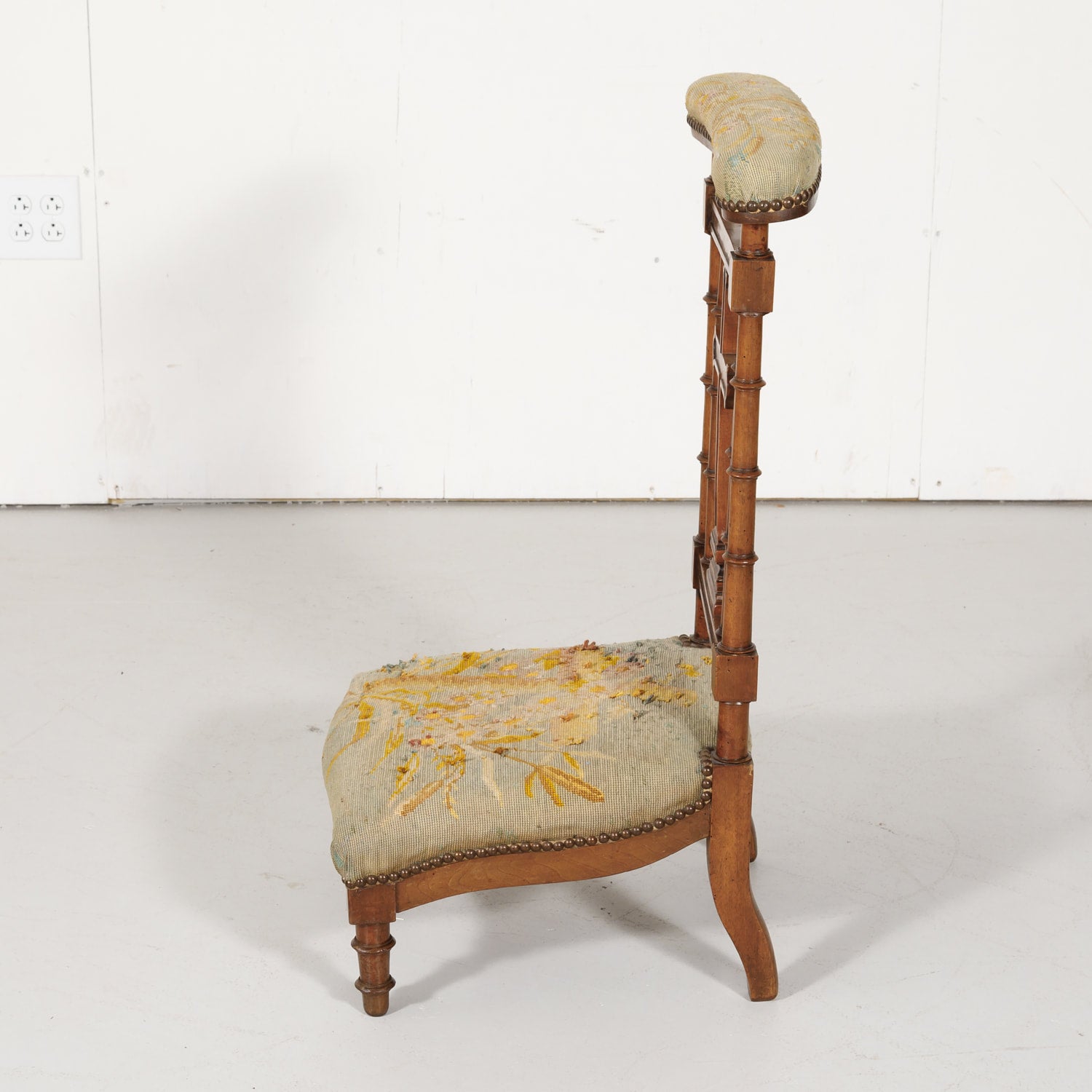 19th Century French Napoleon III Period Prie Dieu or Prayer Chair with Original Needlepoint 