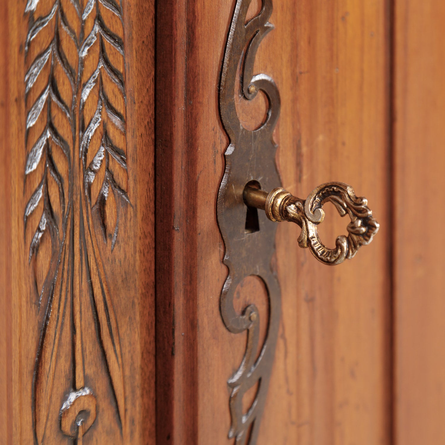 18th Century Louis XV-Louis XVI Transition Period Solid Cherry Enfilade Buffet