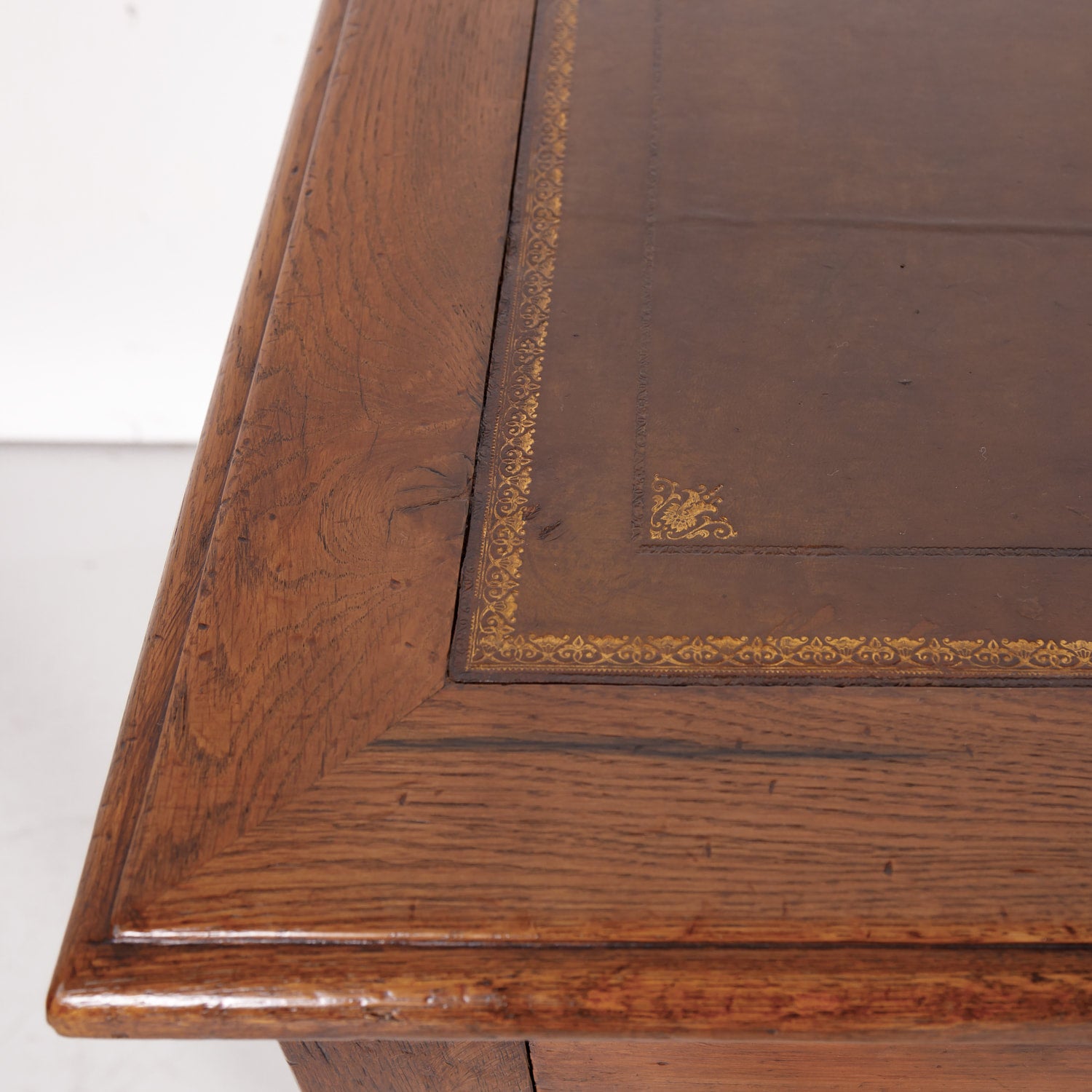 18th Century Louis XV-Louis XVI Transition Period Desk with Tooled Leather Top