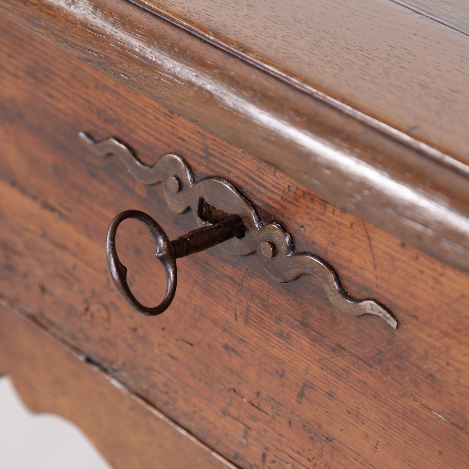 18th Century Louis XV-Louis XVI Transition Period Desk with Tooled Leather Top