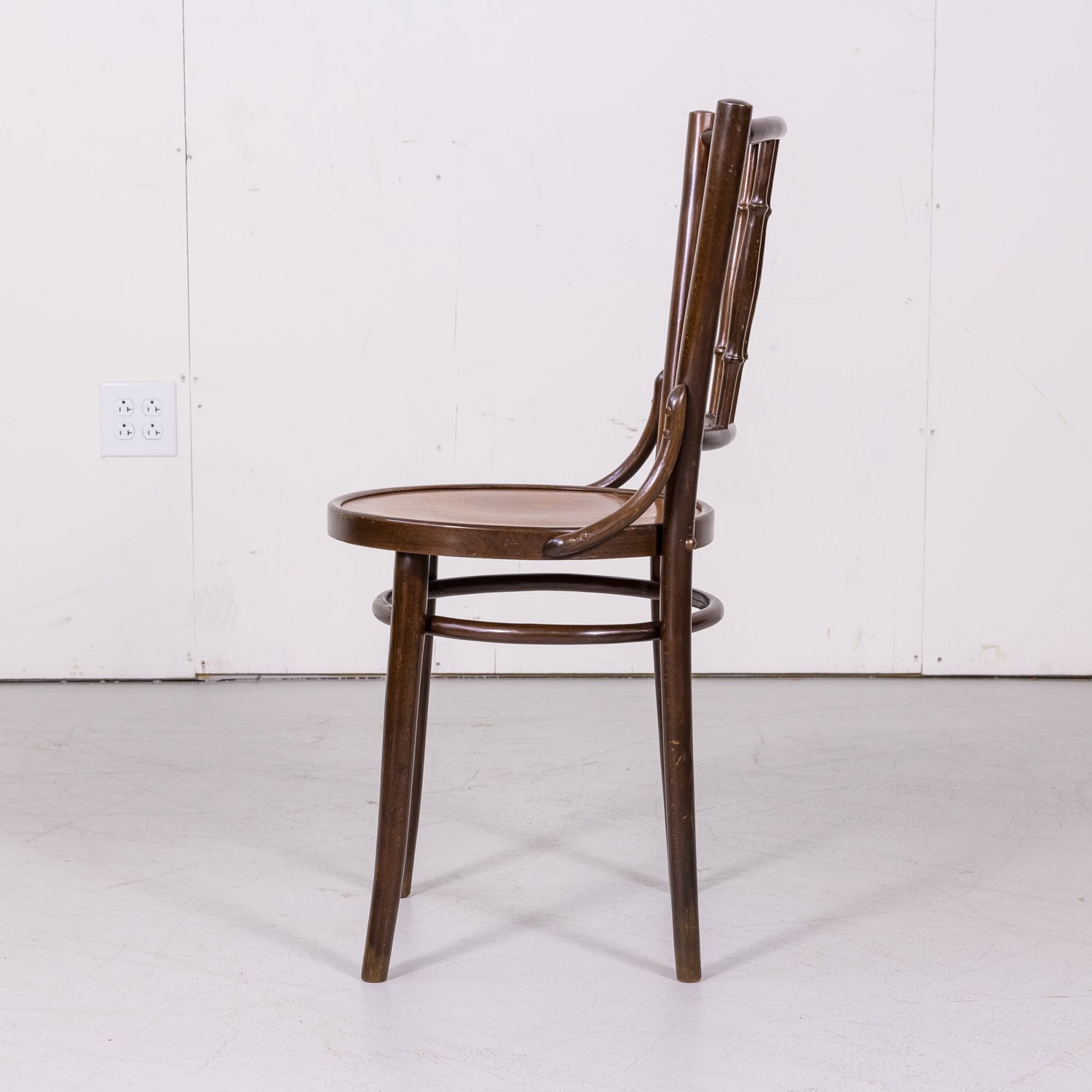 Set of 8 Classic Bentwood Cafe Chairs by Mundus and  J. & J. Kohn