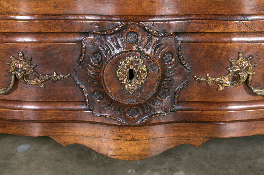 Exceptional 18th Century Regence Period Lyonnaise Commode Galbé 