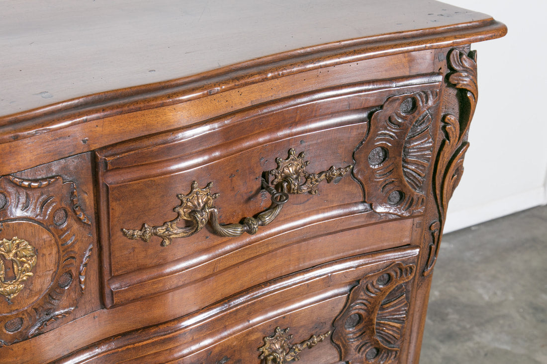 Exceptional 18th Century Regence Period Lyonnaise Commode Galbé 