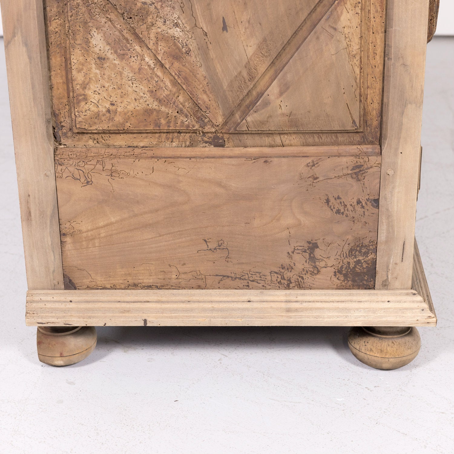 19th Century French Louis XIII Style Bleached Walnut Buffet d'Appui