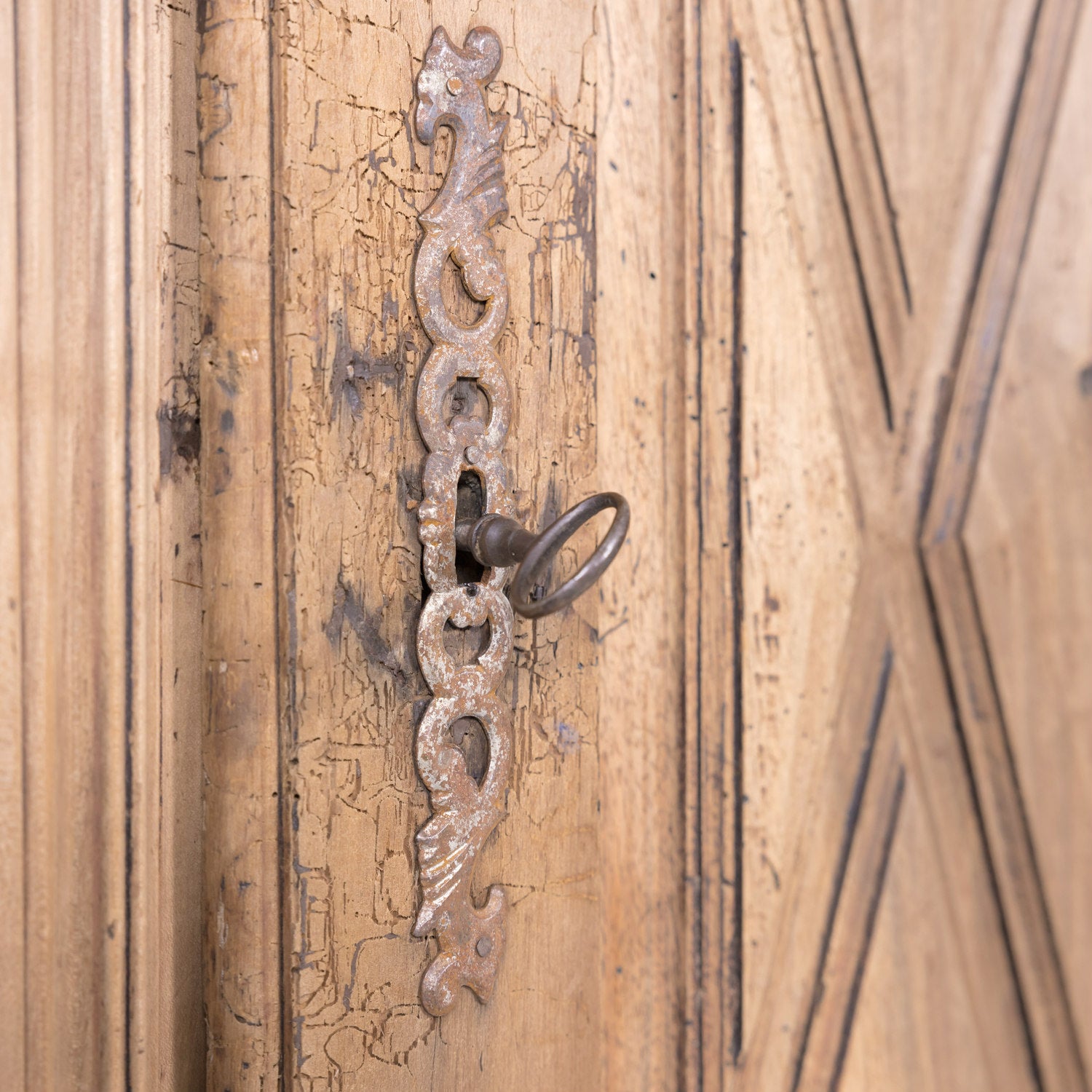 19th Century French Louis XIII Style Bleached Walnut Buffet d'Appui