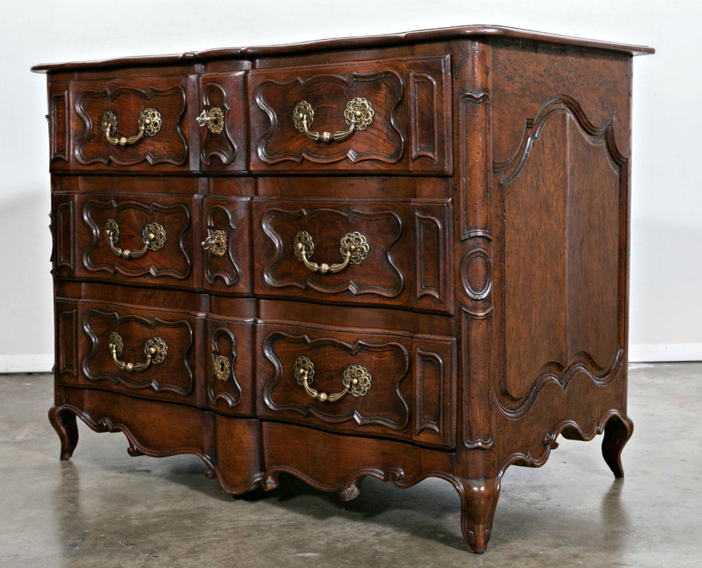 18th Century French Louis XV Period Lyonnaise Commode en Arbelete 