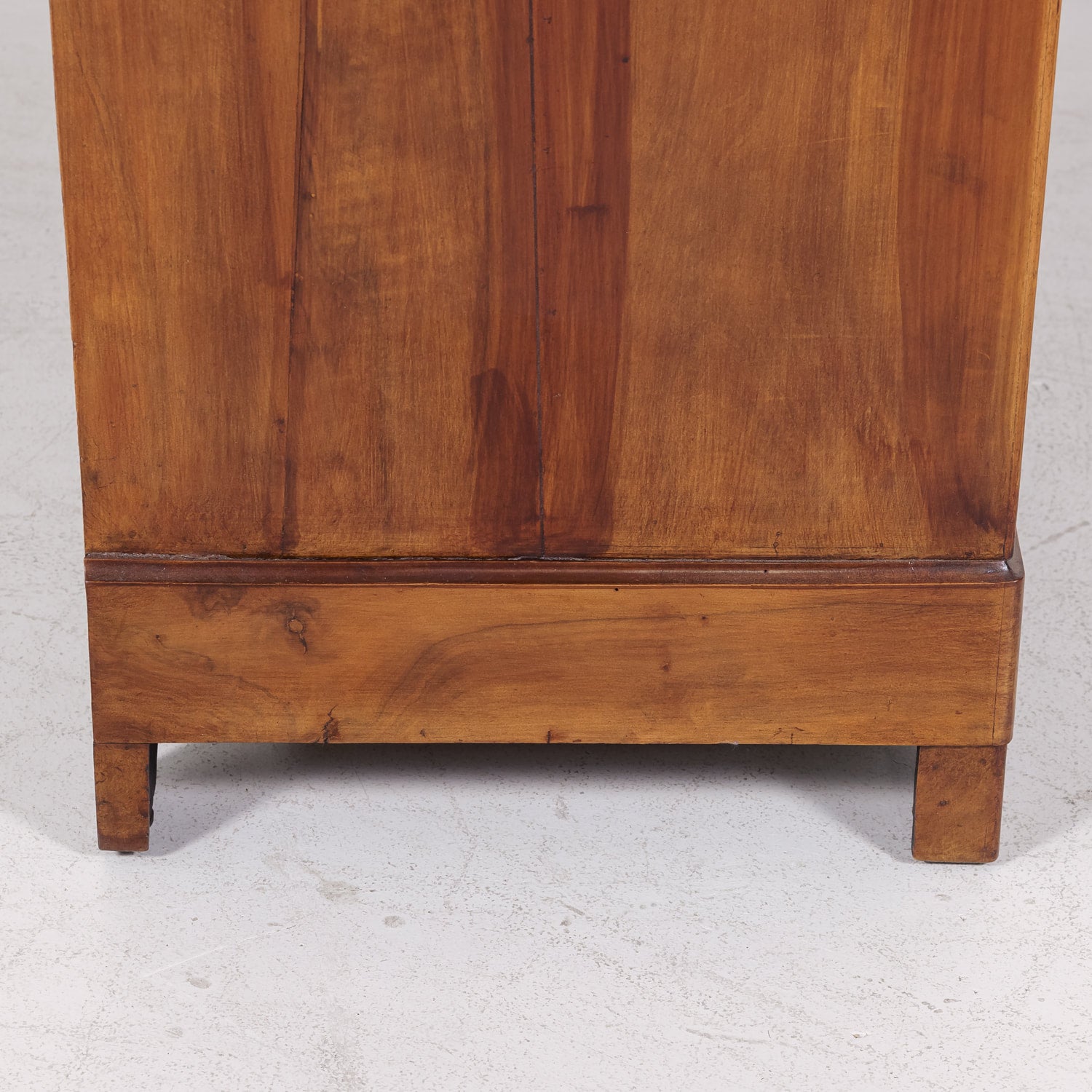 19th Century French Louis Philippe Period Walnut Commode with Bookmatched Burled Walnut Front