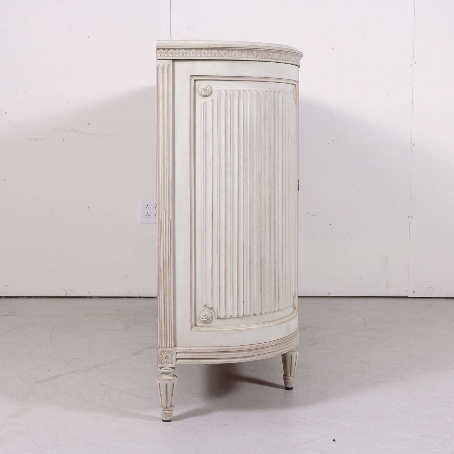 Mid-20th Century Swedish Gustavian Style Painted Enfilade Buffet with Curved Sides