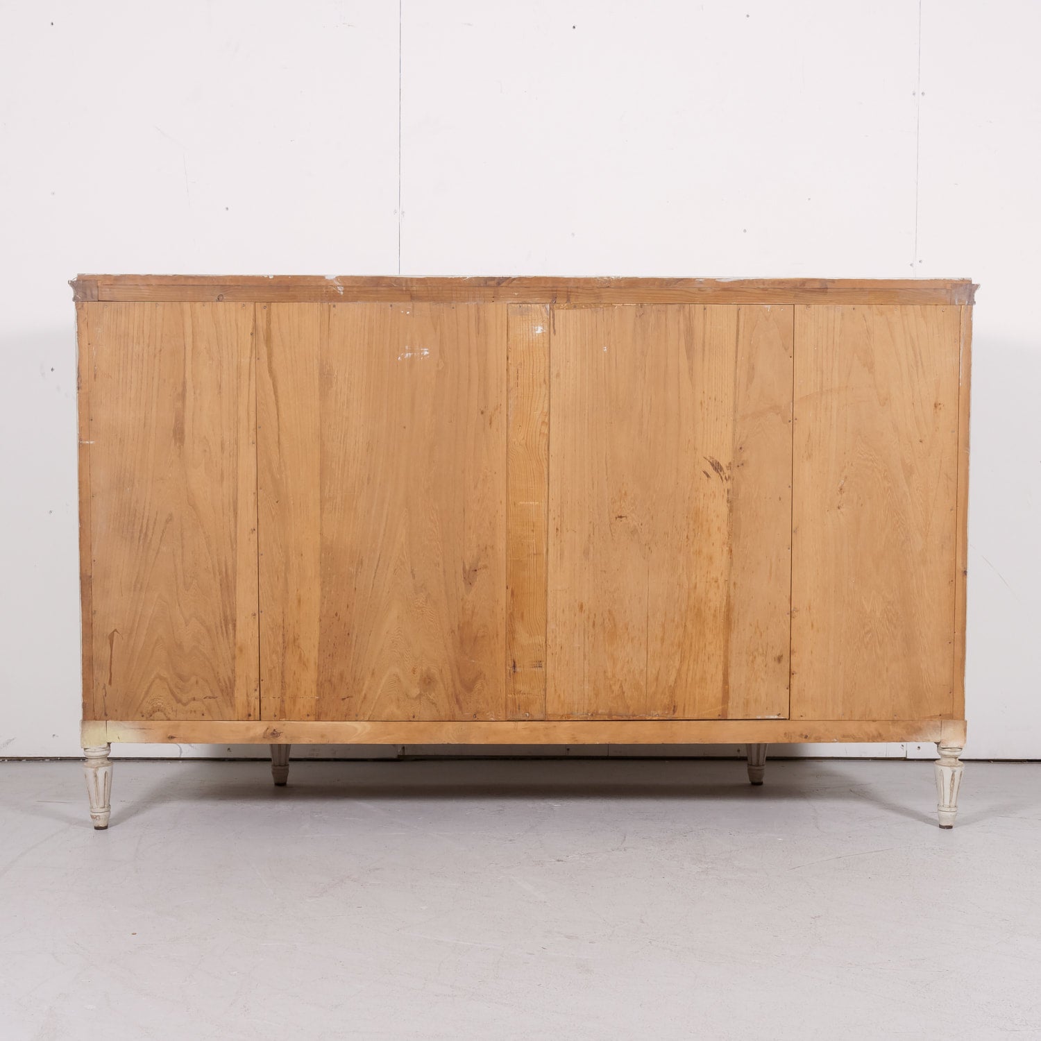 Mid-20th Century Swedish Gustavian Style Painted Enfilade Buffet with Curved Sides