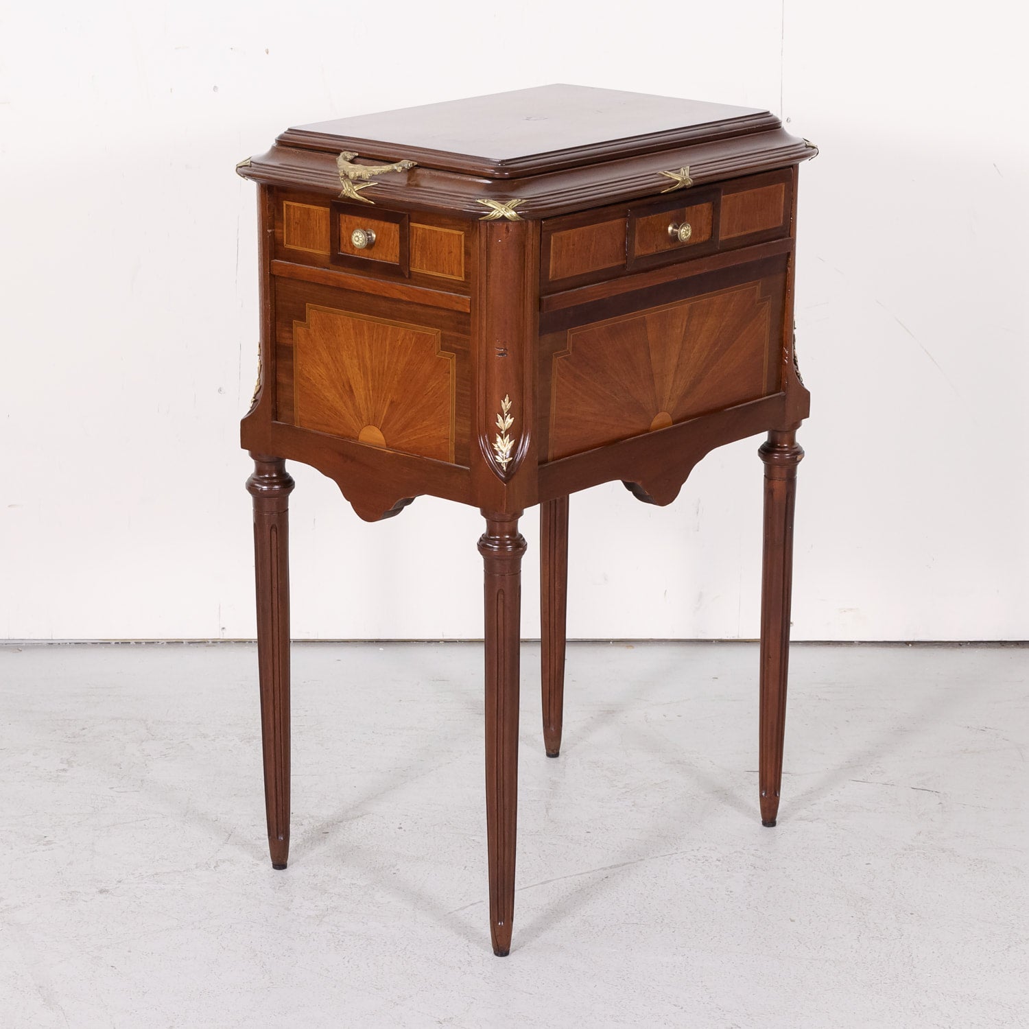 Fine 19th Century French Louis XVI Style Mahogany and Fruitwood Tea Table with Removable Tray