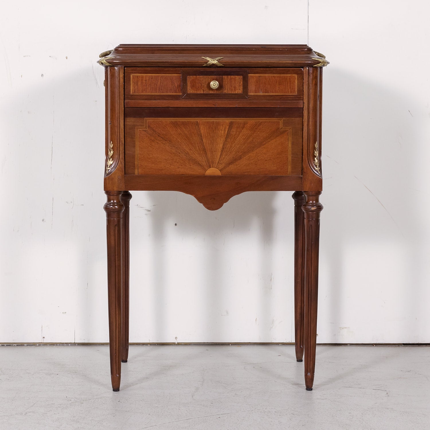 Fine 19th Century French Louis XVI Style Mahogany and Fruitwood Tea Table with Removable Tray