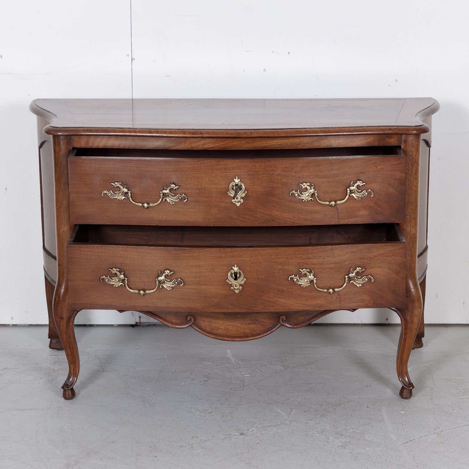 Early 19th Century French Louis XV Style Walnut Commode Sauteuse