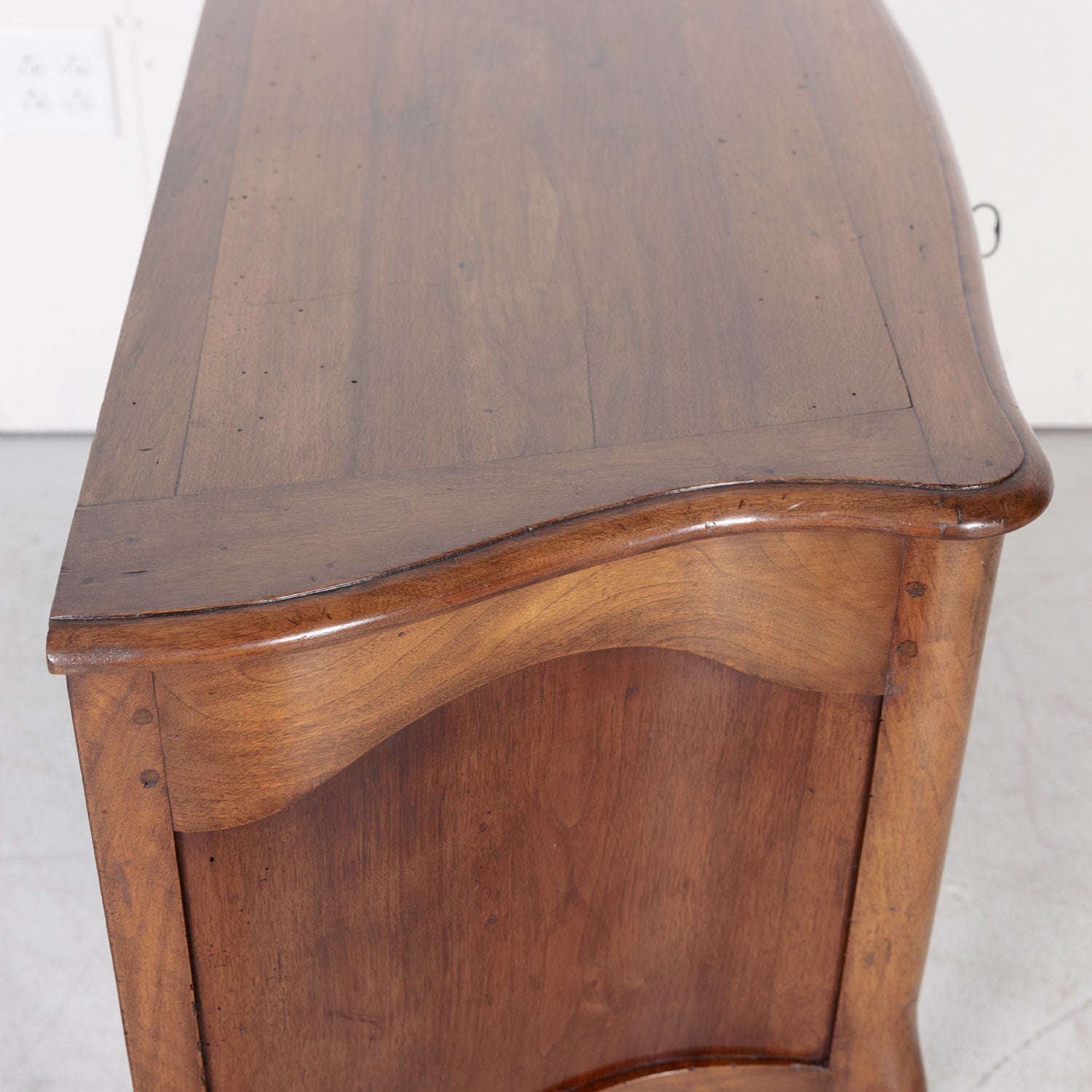 Early 19th Century French Louis XV Style Walnut Commode Sauteuse