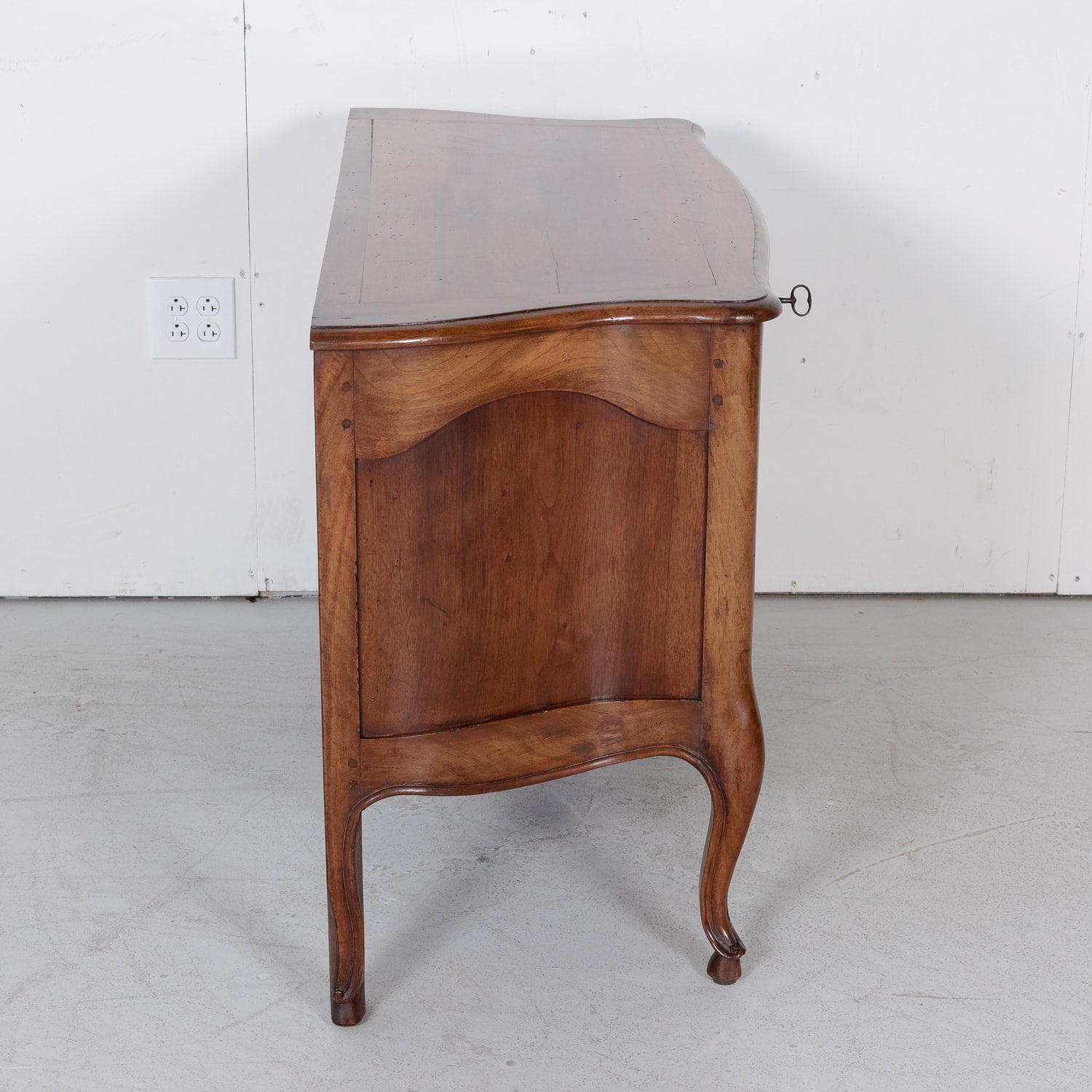 Early 19th Century French Louis XV Style Walnut Commode Sauteuse