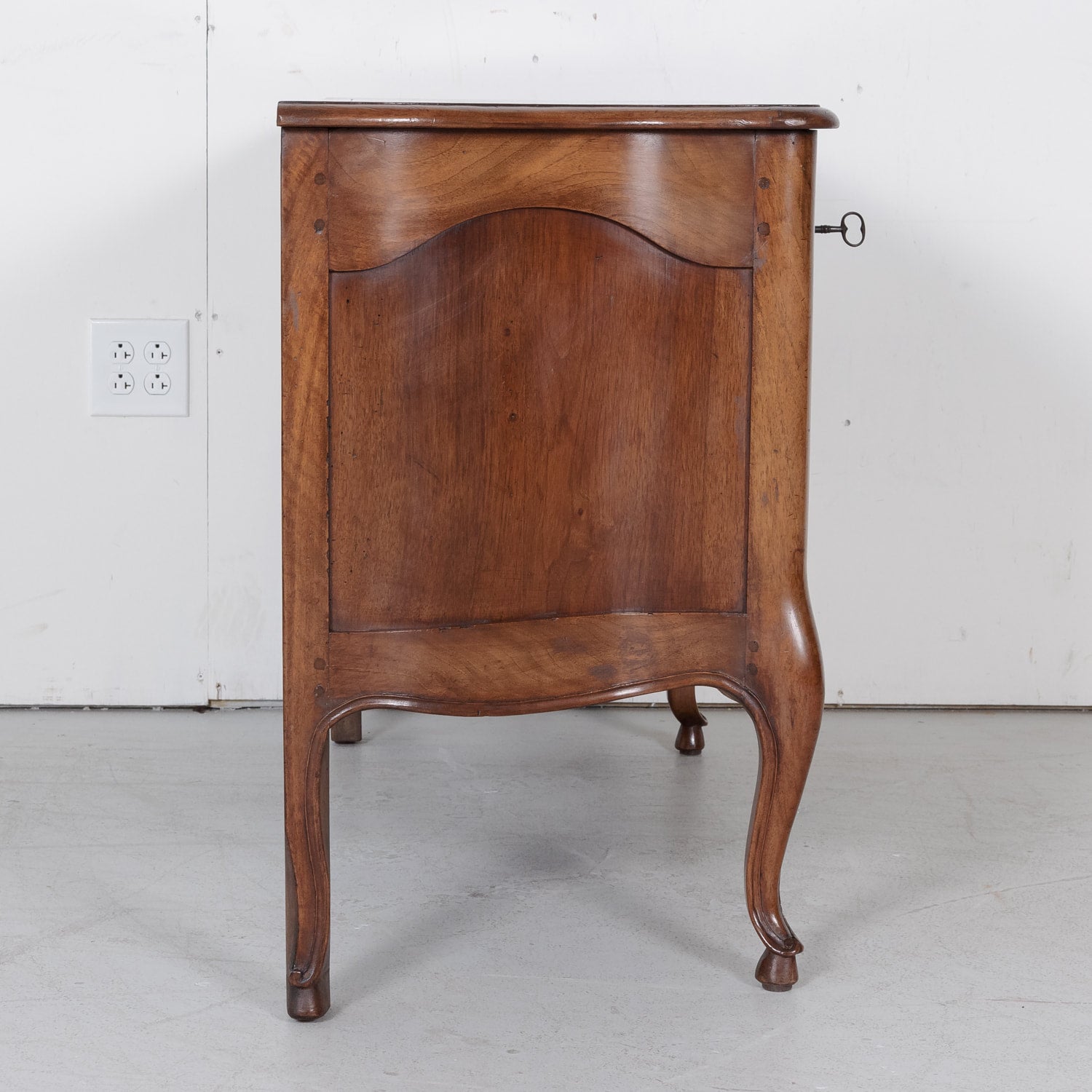 Early 19th Century French Louis XV Style Walnut Commode Sauteuse