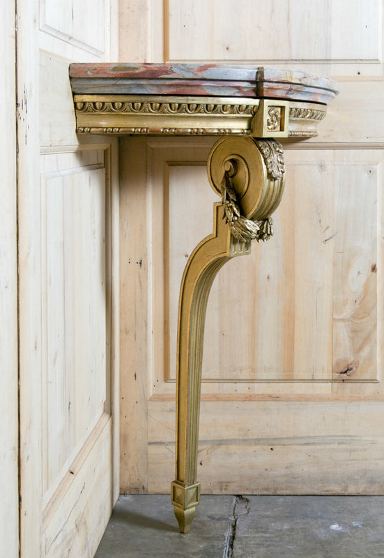 Early 19th Century Louis XVI Giltwood Corner Console with Marble Top