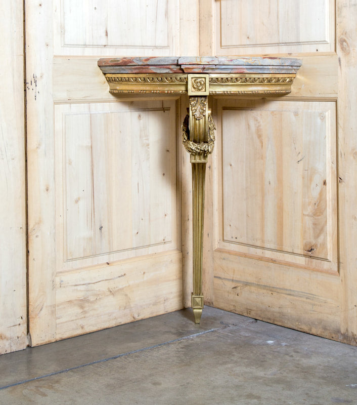 Early 19th Century Louis XVI Giltwood Corner Console with Marble Top