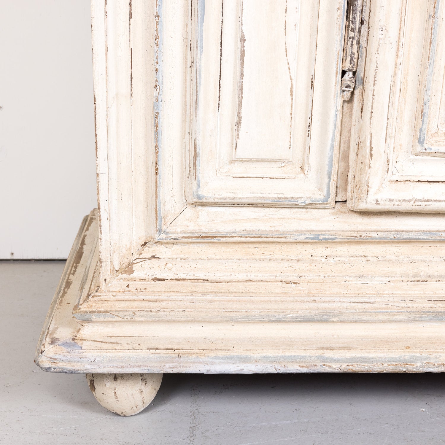 18th Century French Louis XIII Style Provencal Painted Chateau Bonnetiere