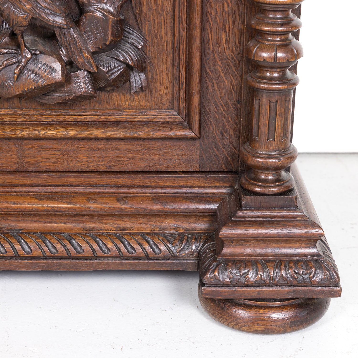 19th Century French Louis XIII Style Oak Buffet de Chasse or Hunting Buffet