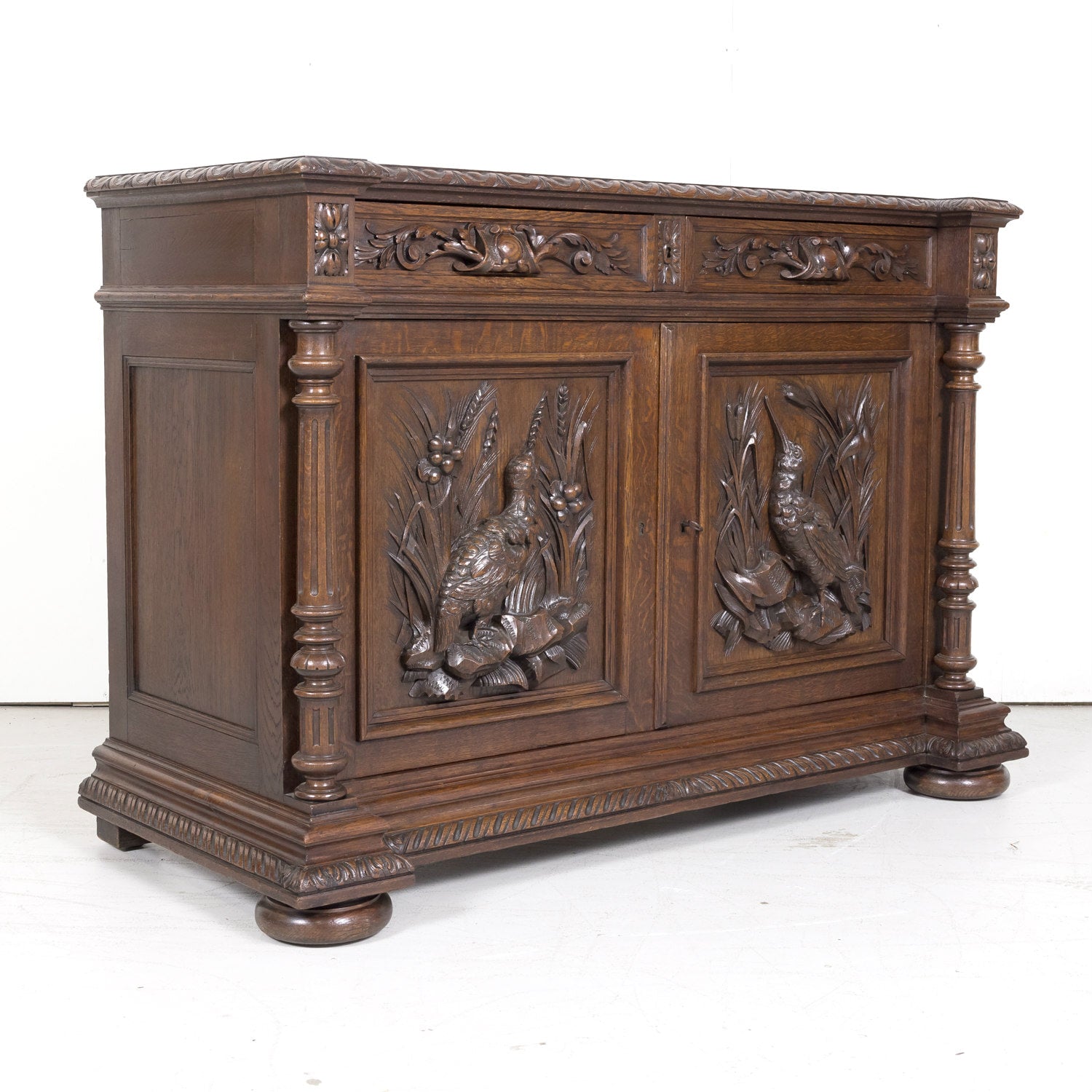 19th Century French Louis XIII Style Oak Buffet de Chasse or Hunting Buffet