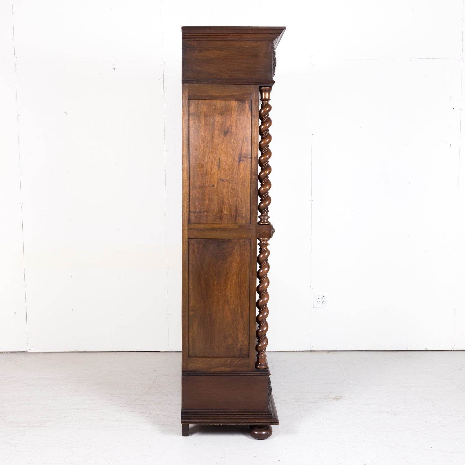 19th Century French Louis XIII Style Barley Twist Bibliotheque or Bookcase with Drawer