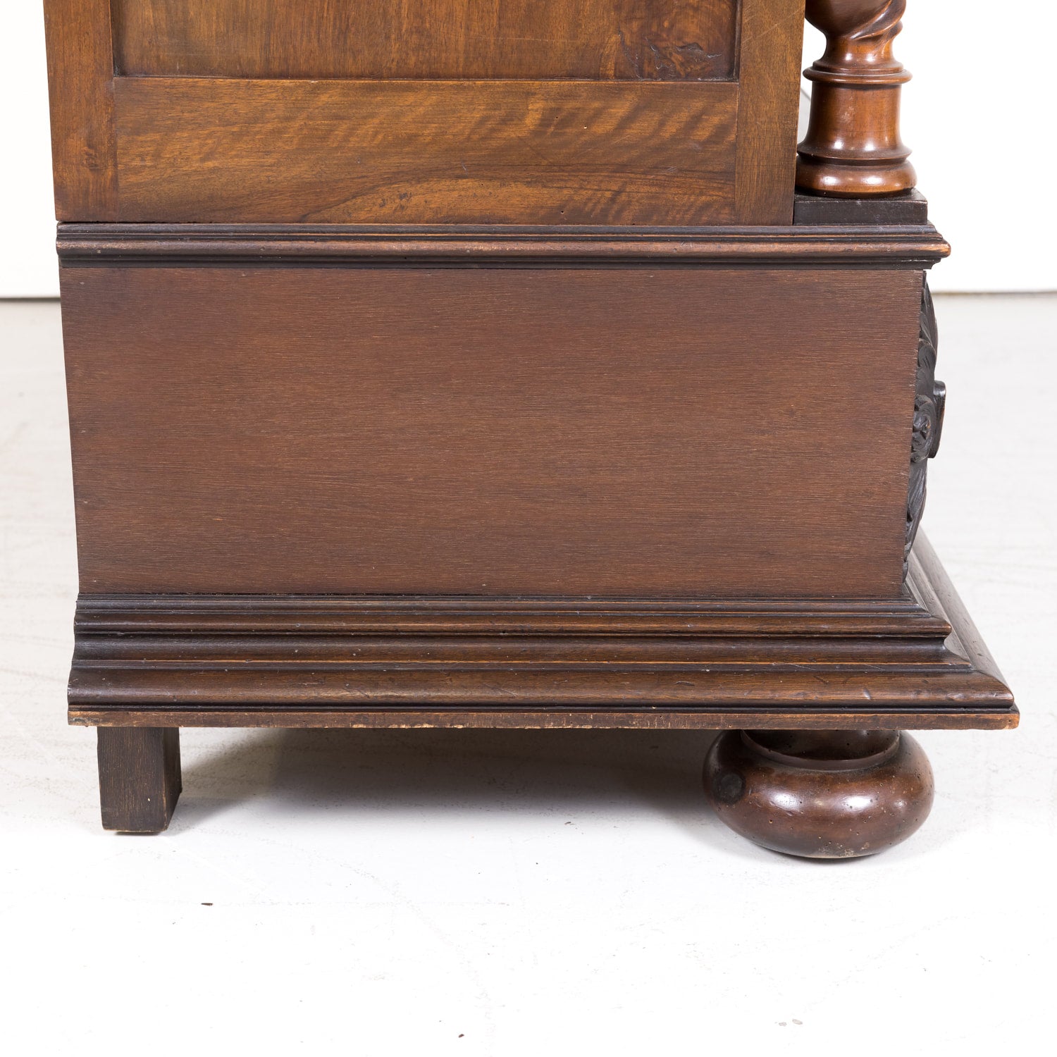 19th Century French Louis XIII Style Barley Twist Bibliotheque or Bookcase with Drawer