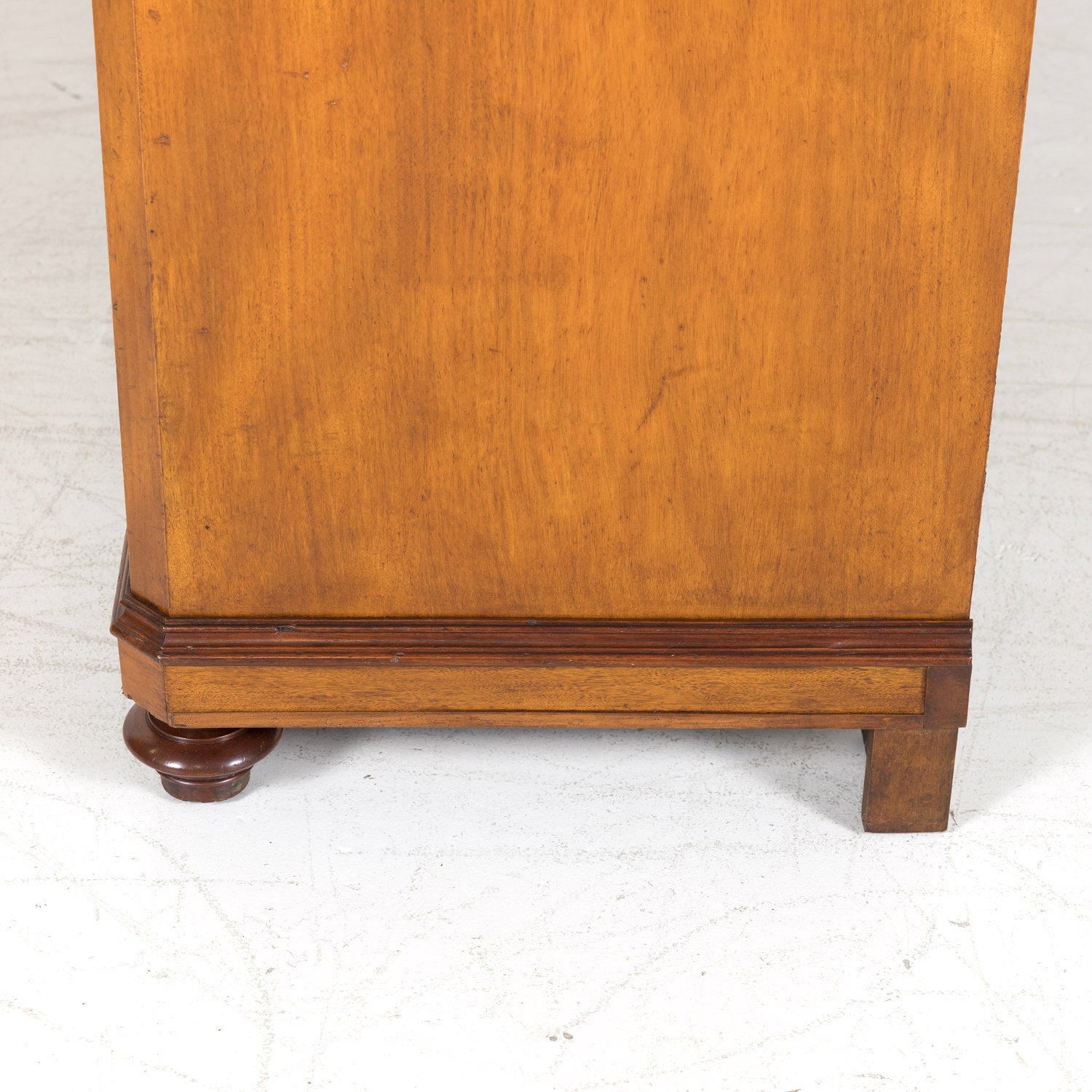 19th Century French Louis Philippe Style Flame Mahogany Bibliotheque or Bookcase from Lyon