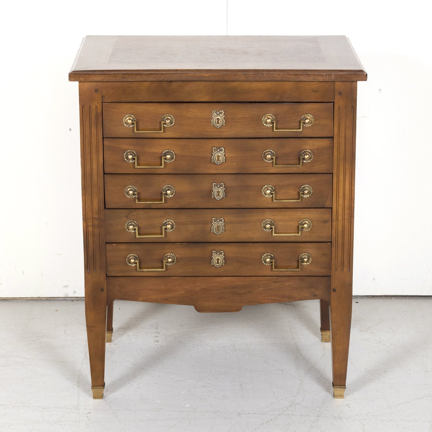 Early 20th Century French Louis XVI Style Petite Five Drawer Walnut Commode