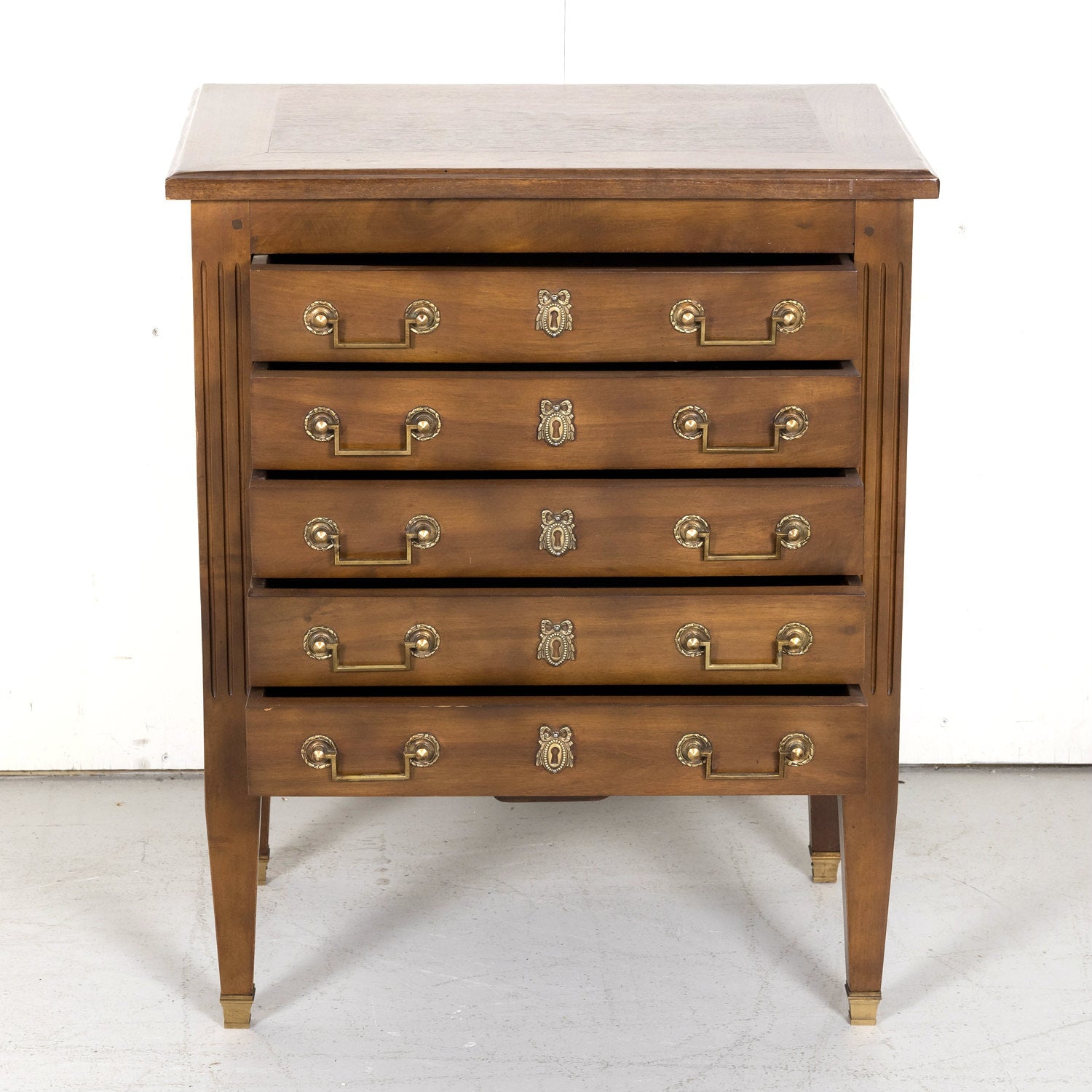 Early 20th Century French Louis XVI Style Petite Five Drawer Walnut Commode