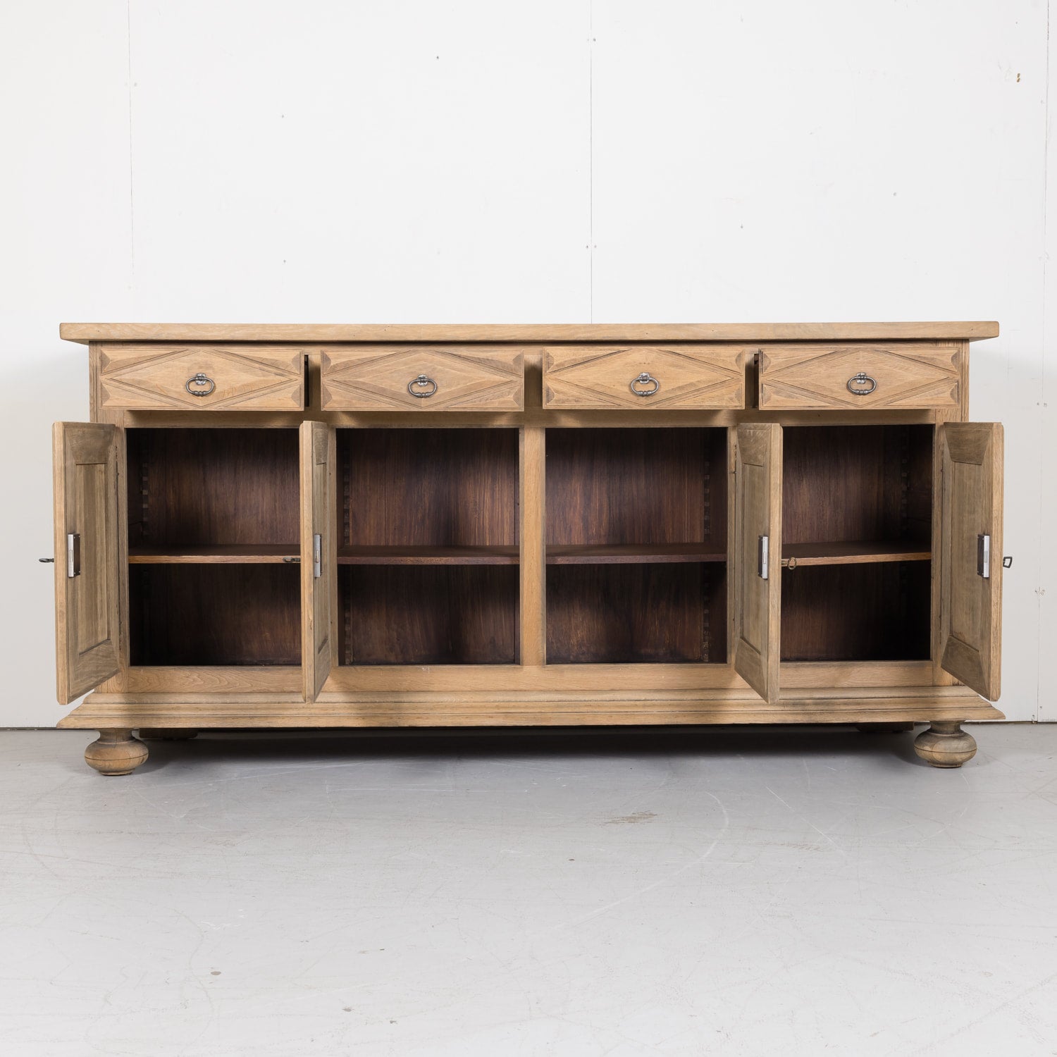Early 20th Century French Louis XIII Bleached Oak Enfilade Buffet