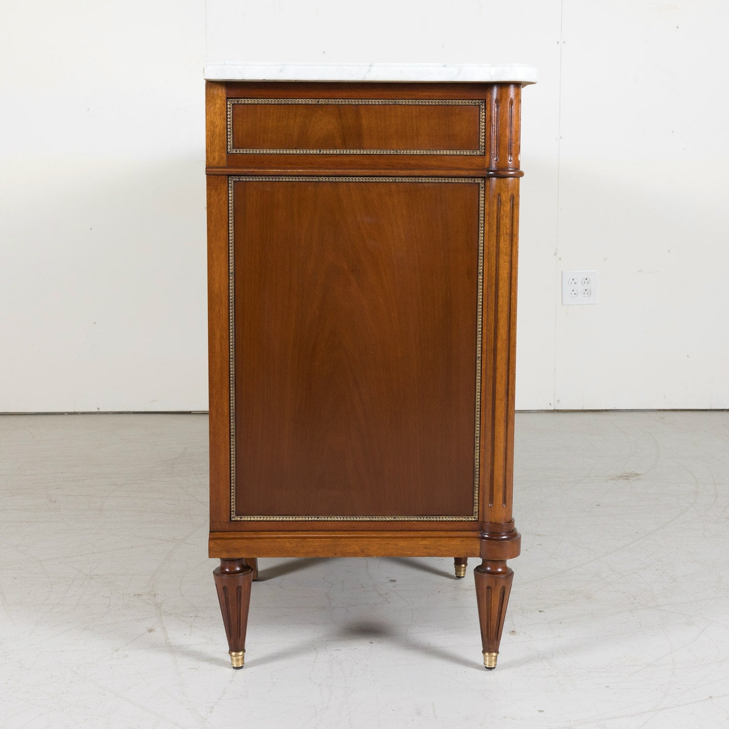 Early 20th Century French Louis XVI Style Mahogany Enfilade Buffet with White Carrara Marble Top