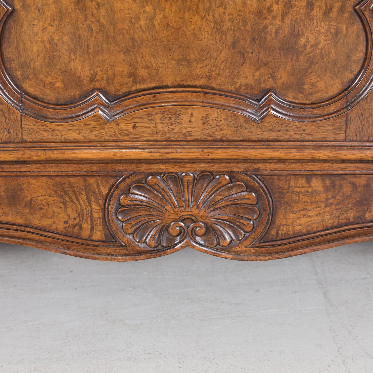 Oak and Burled Walnut Louis XV Enfilade Buffet from Bresse, France