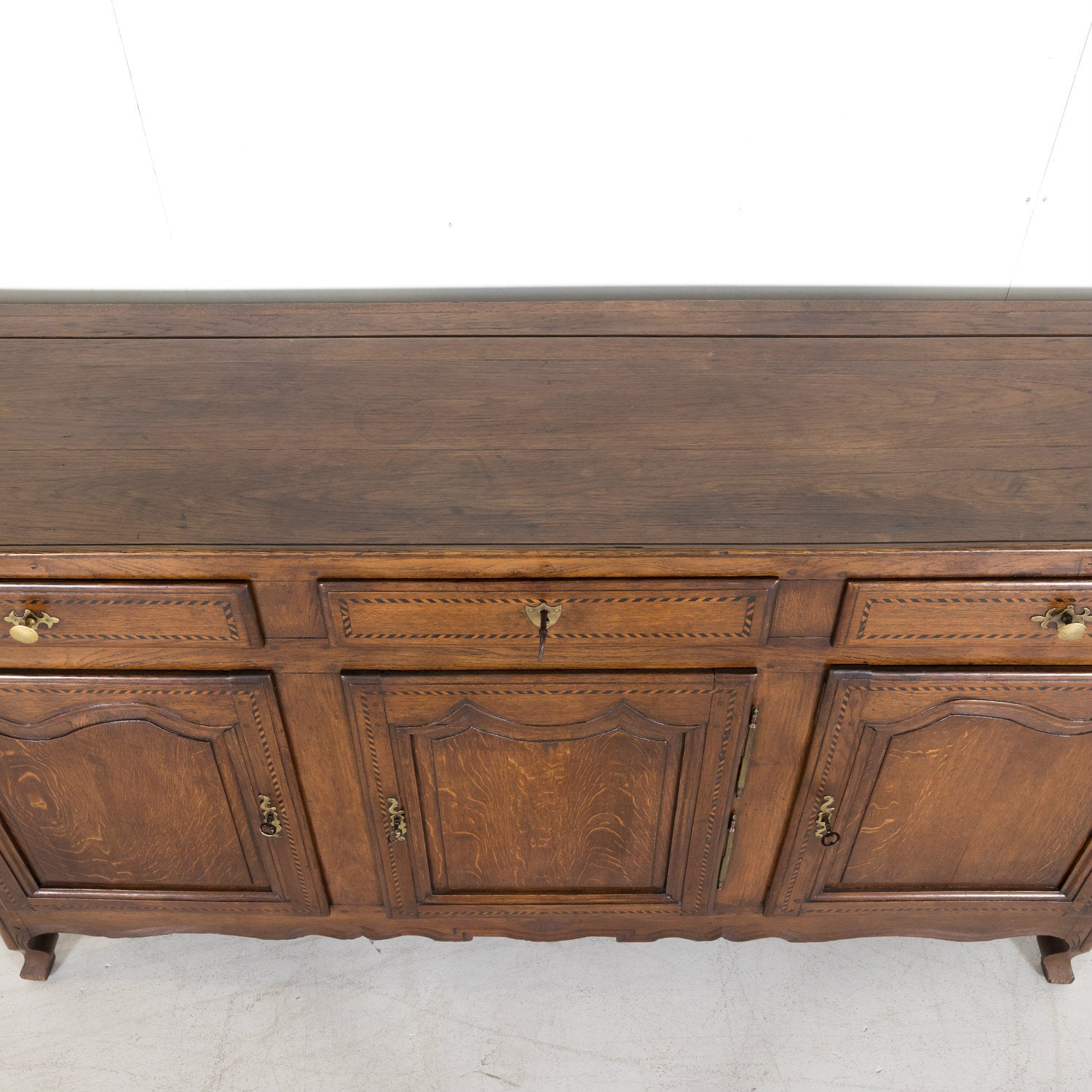 19th Century French Country Louis XV Style Oak Enfilade Buffet with Ebonized Marquetry