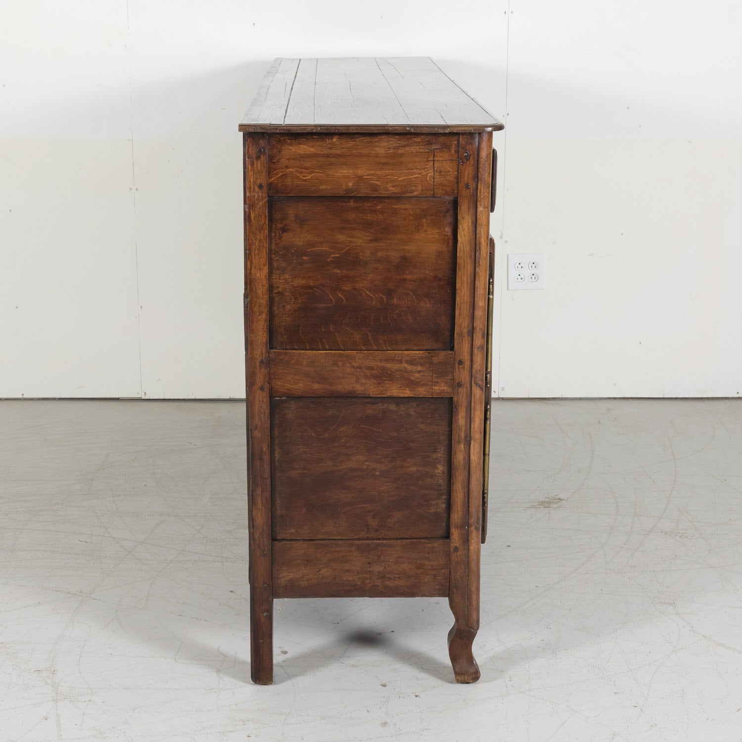 19th Century French Country Louis XV Style Oak Enfilade Buffet with Ebonized Marquetry