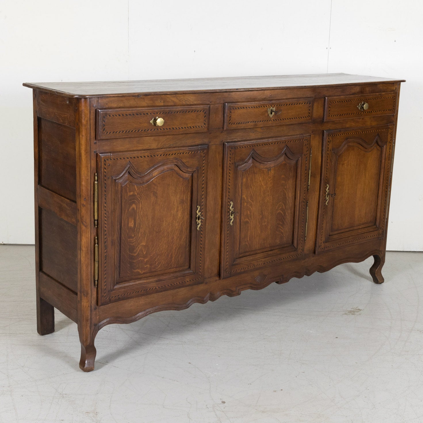 19th Century French Country Louis XV Style Oak Enfilade Buffet with Ebonized Marquetry