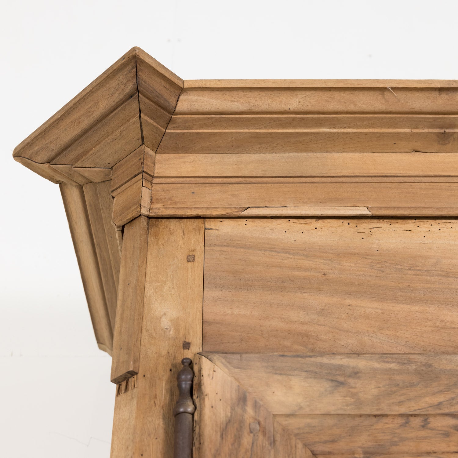Louis XV Transition Louis XVI Buffet Deux Corps made of Solid Walnut Circa Late 18th Century
