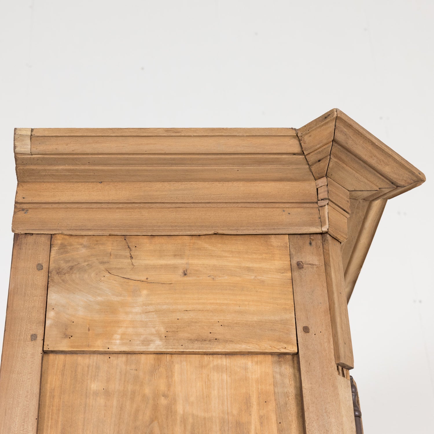 Louis XV Transition Louis XVI Buffet Deux Corps made of Solid Walnut Circa Late 18th Century