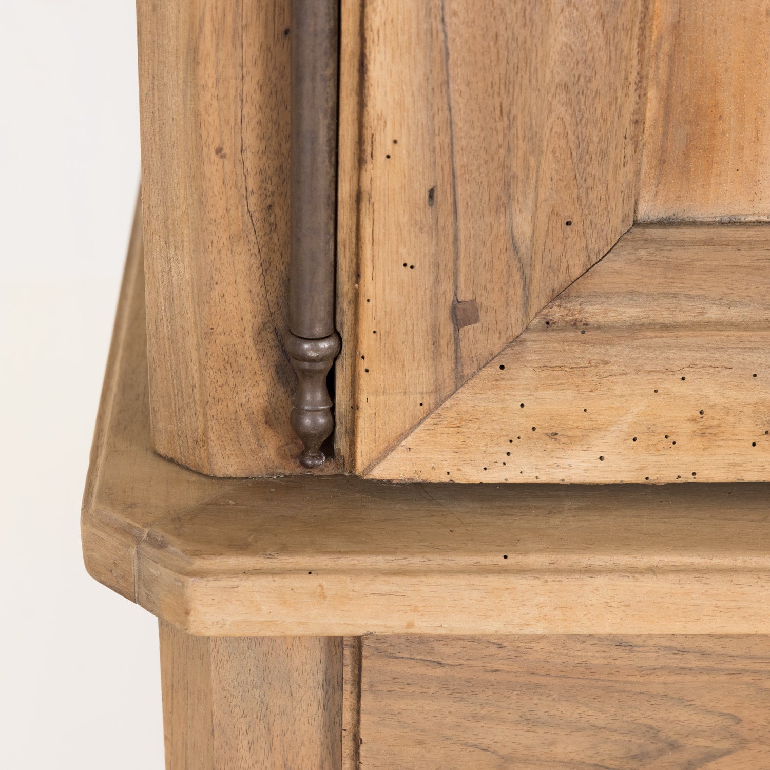 Louis XV Transition Louis XVI Buffet Deux Corps made of Solid Walnut Circa Late 18th Century