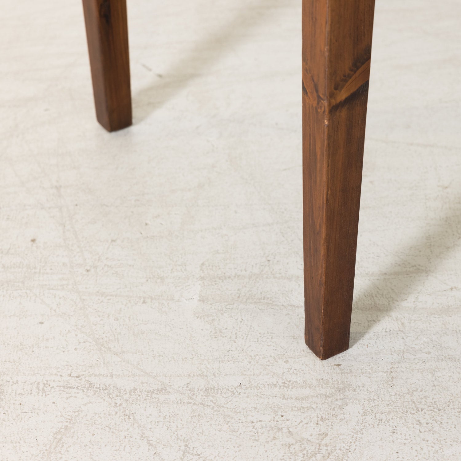 Louis XV Side Table with Scalloped Edge made of Walnut from Nice, France Circa Mid 1800s