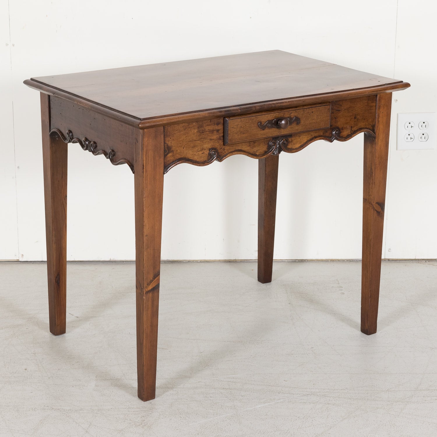 Louis XV Side Table with Scalloped Edge made of Walnut from Nice, France Circa Mid 1800s