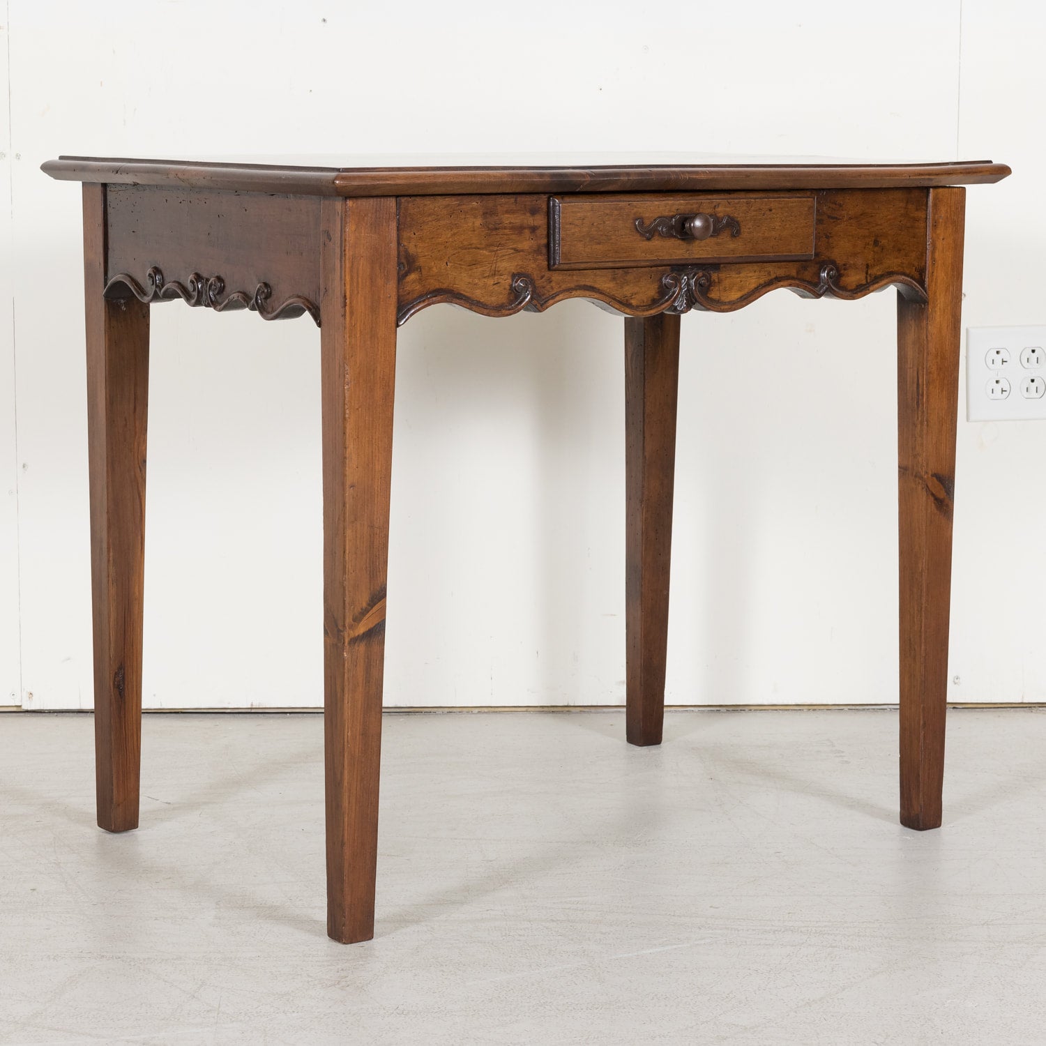 Louis XV Side Table with Scalloped Edge made of Walnut from Nice, France Circa Mid 1800s