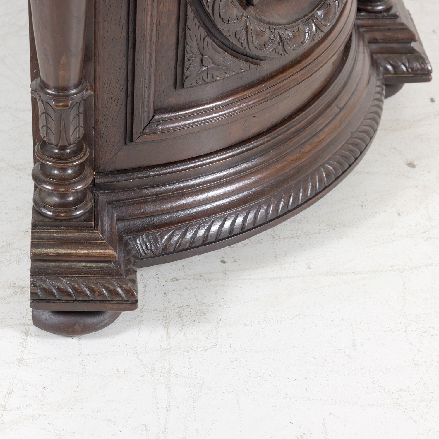 Large 19th Century French Louis XIII Style Oak Demilune Hunt Enfilade Buffet