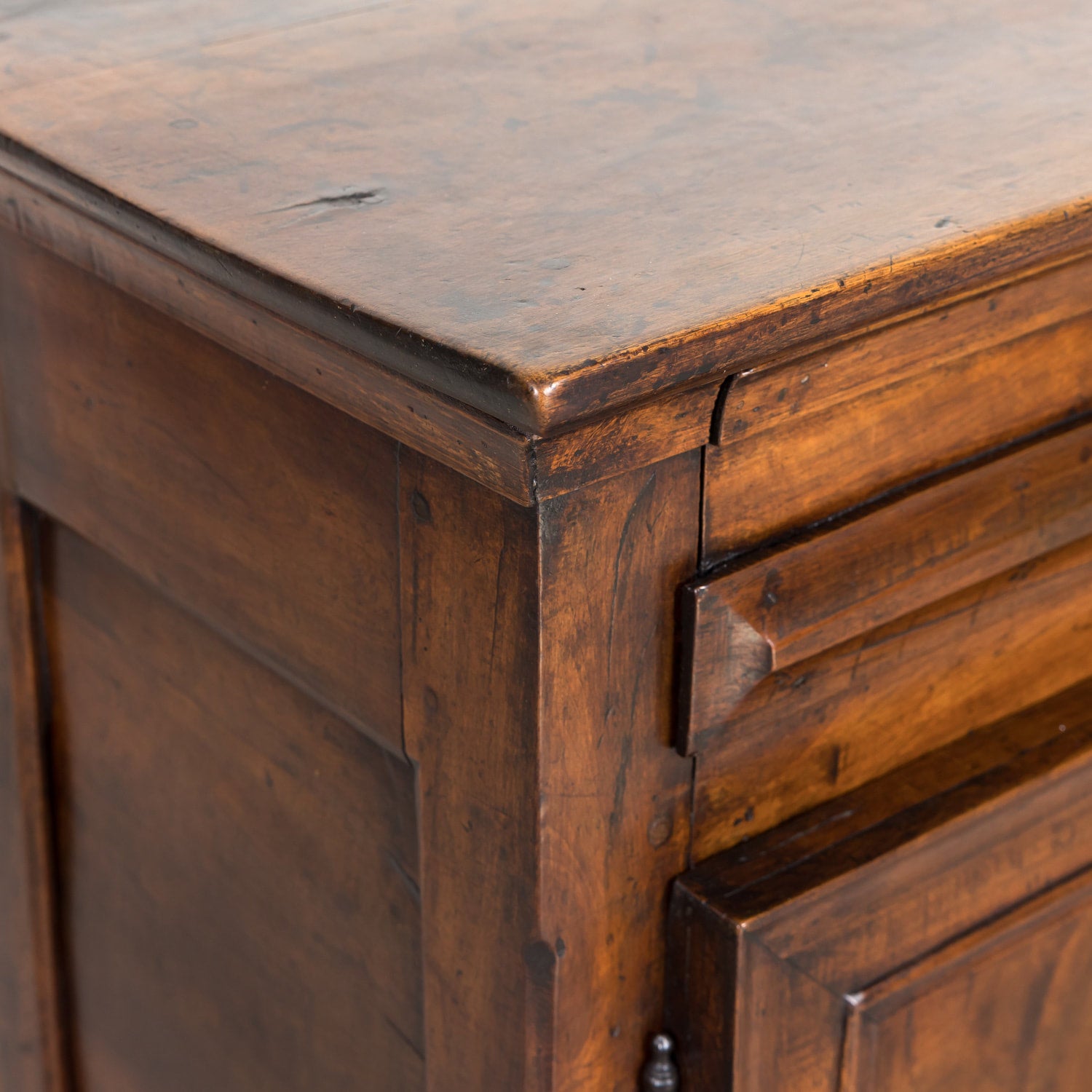 18th Century French Louis XV-Louis XVI Transition Period Solid Walnut Buffet d'Appui